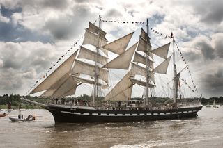 Lire la suite à propos de l’article Les 120 ans  du Belem